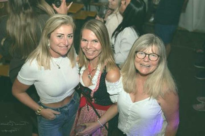 Stella, 20 — Escort in Oberkotzau, Germany