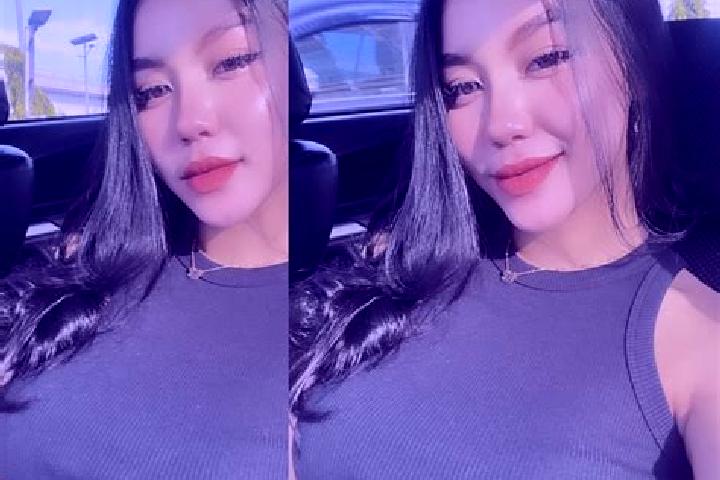 Stella, 20 — Escort in Wulan Haye, China