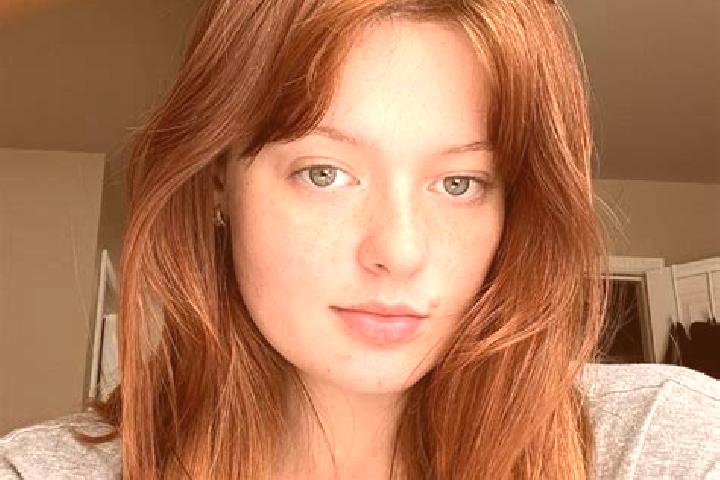 Stella, 21, a auburn grey-eyed mixed companion based in Comerio. Offering Couples, Massage, GFE, OWO. Available for incall and outcall, day and evening dates.