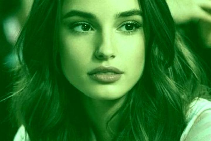 Stella, 21, a brunette brown-eyed indian companion based in Roy. Offering OWO, CIM, Couples. Available for incall and outcall, overnight bookings available.
