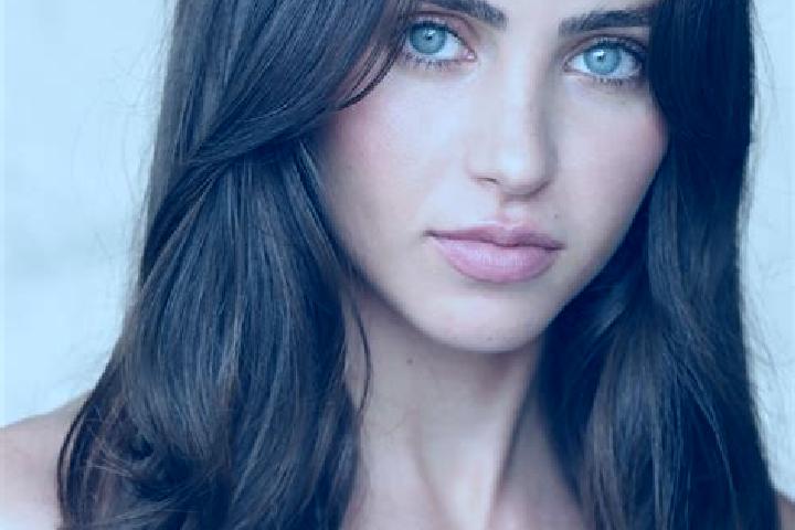 Stella, 21, a brunette brown-eyed latina companion based in Ekeren. Offering 69, Duos, BDSM, Deep French Kissing. Available for incall and outcall, day and e...