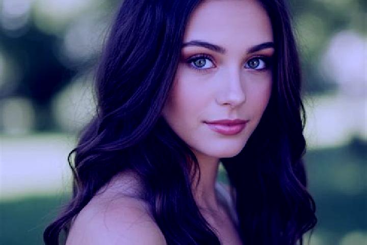 Stella, 21, a brunette hazel-eyed latina companion based in Ampara. Offering Striptease, Fetish. Available for incall and outcall, day and evening dates.