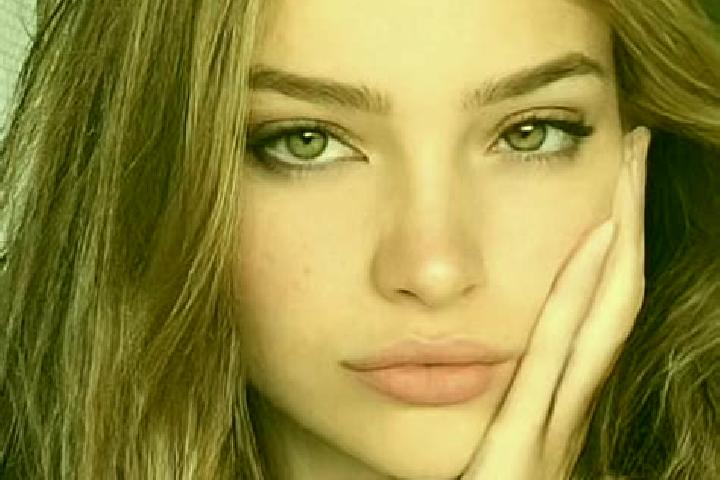 Stella, 21, a dark blonde hazel-eyed european companion based in Gatika. Offering Erotic Massage, Roleplay, Overnight, Tantra. Available for incall and outca...