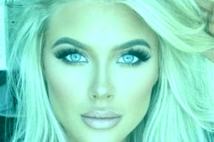 Stella, 21, a platinum blonde blue-eyed ebony companion based in Canelinha. Offering Striptease, GFE, Duos, BDSM, Dinner Date. Available for incall and outca...