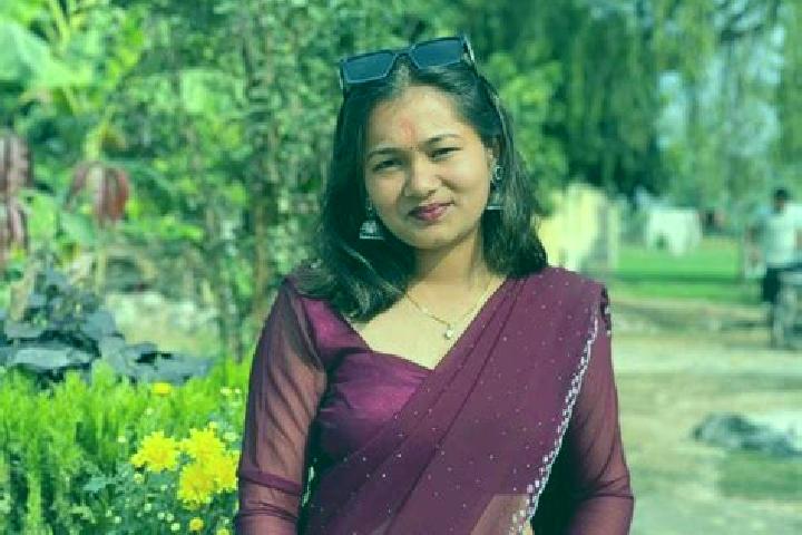 Stella, 21 — Escort in Ghogardiha, India