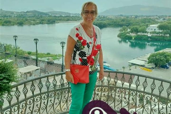 Stella, 21 — Escort in Lovcenac, Serbia