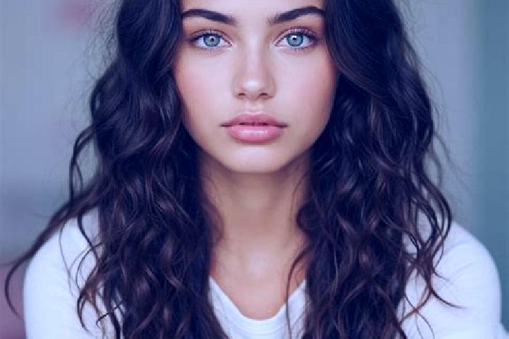 Stella, 22, a brunette amber-eyed mediterranean companion based in Diaconesti. Offering Domination, Roleplay, BDSM, Travel Companion. Available for incall an...
