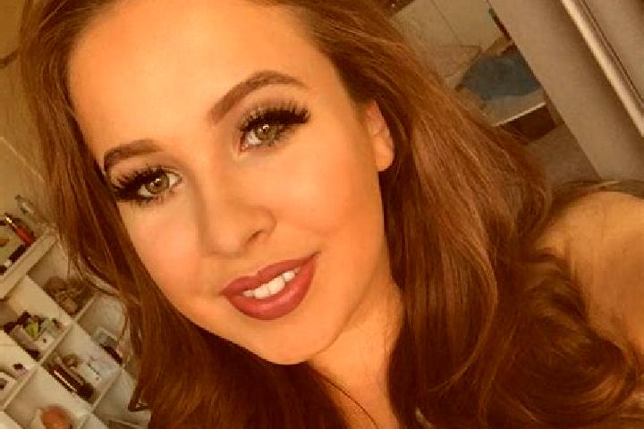 Stella, 22, a chestnut green-eyed mixed companion based in Baierdorf-Umgebung. Offering Overnight, GFE, Fetish, Erotic Massage. Available for incall and outc...
