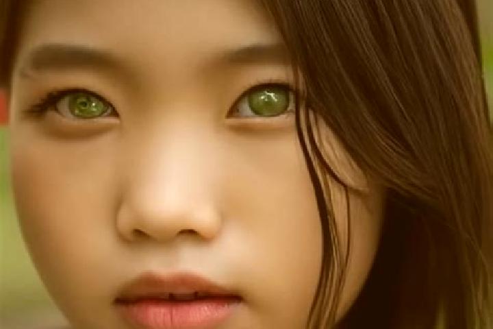 Stella, 22, a dark blonde green-eyed asian companion based in Mwala. Offering Roleplay, 69, Party Girl, Domination. Available for incall and outcall, day and...