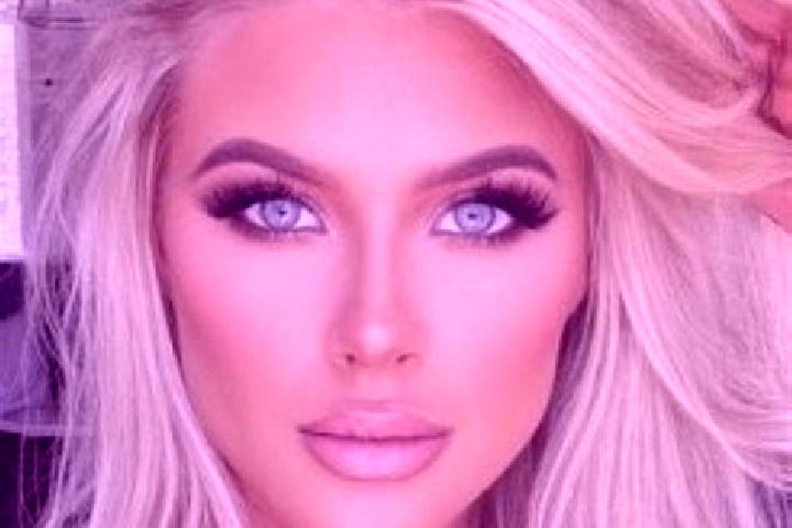 Stella, 22, a platinum blonde grey-eyed latina companion based in Slakovci. Offering Couples, Deep French Kissing, GFE. Available for incall and outcall, ove...