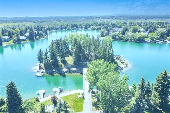 Stella, 22 — Escort in Lake Bonavista, Canada