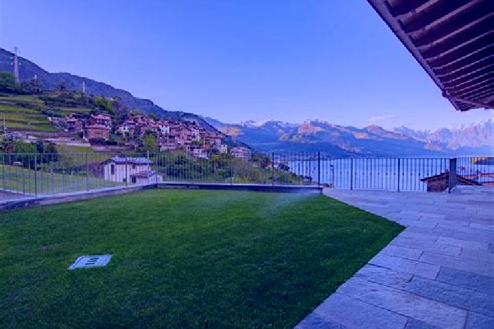 Stella, 22 — Escort in Pianello del Lario, Italy