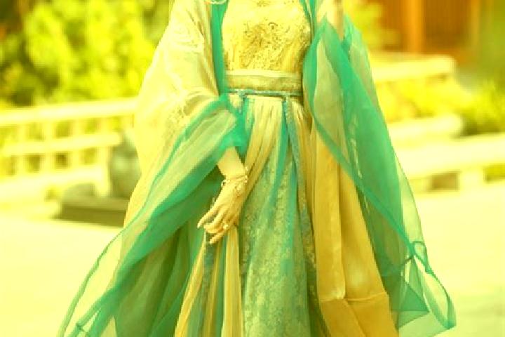Stella, 22 — Escort in Shixi, China
