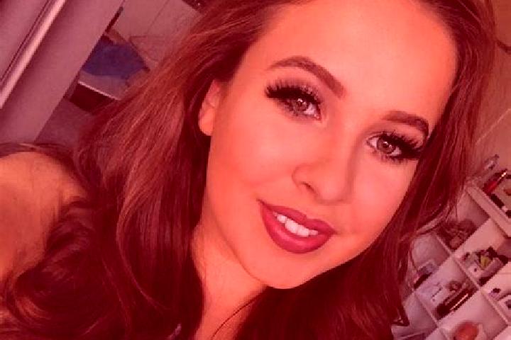 Stella, 23, a auburn amber-eyed european companion based in Norroy-les-Pont-a-Mousson. Offering Overnight, Prostate Massage, 69. Available for incall and out...