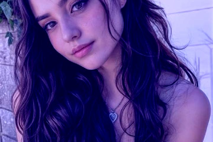 Stella, 23, a auburn amber-eyed latina companion based in Luanchuan Chengguanzhen. Offering Prostate Massage, OWO, BDSM, Striptease, Overnight. Available for...
