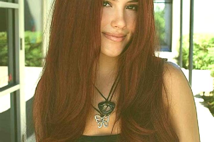 Stella, 23, a auburn dark-eyed mixed companion based in Mariinskiy Posad. Offering Deep French Kissing, Dinner Date, Overnight, Roleplay. Available for incal...