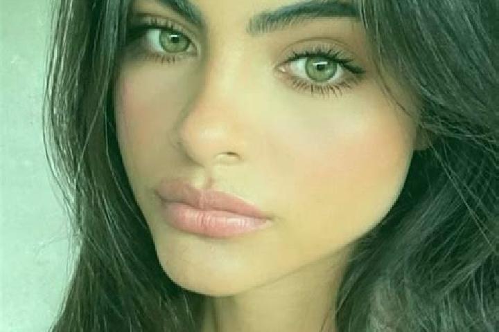 Stella, 23, a black hazel-eyed mediterranean companion based in Hofoa. Offering Roleplay, Striptease, Domination, Tantra, Deep French Kissing. Available for ...
