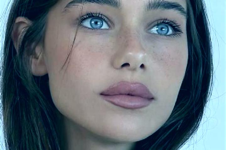 Stella, 23, a brunette brown-eyed mediterranean companion based in Costa di Serina. Offering BDSM, Erotic Massage, Fetish. Available for incall and outcall, ...
