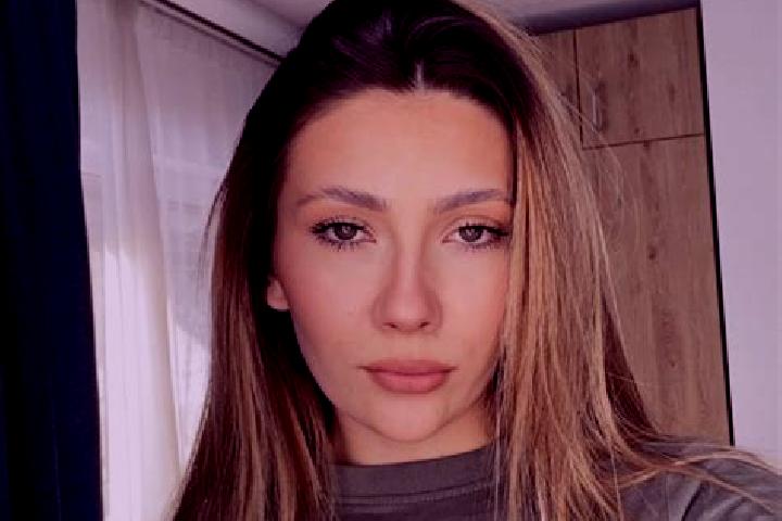 Stella, 23 — Escort in Camarasu, Romania