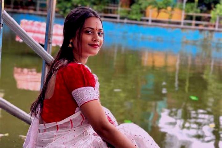 Stella, 23 — Escort in Kakdwip, India