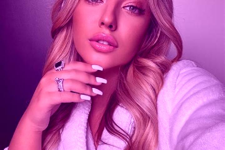 Stella, 23 — Escort in Serefler, Turkey