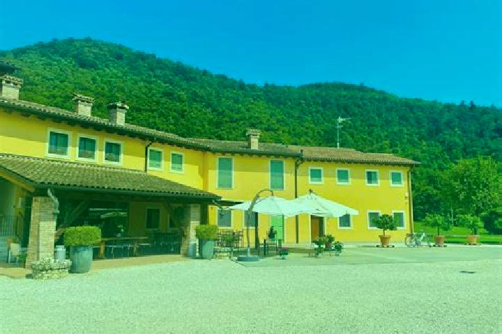 Stella, 23 — Escort in Villa Vicentina, Italy