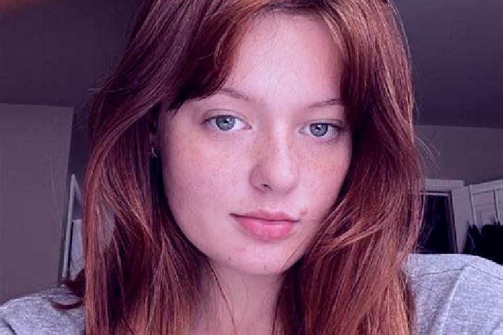 Stella, 24, a auburn brown-eyed caucasian companion based in Sinclairville. Offering Tantra, Erotic Massage. Available for incall and outcall, overnight book...