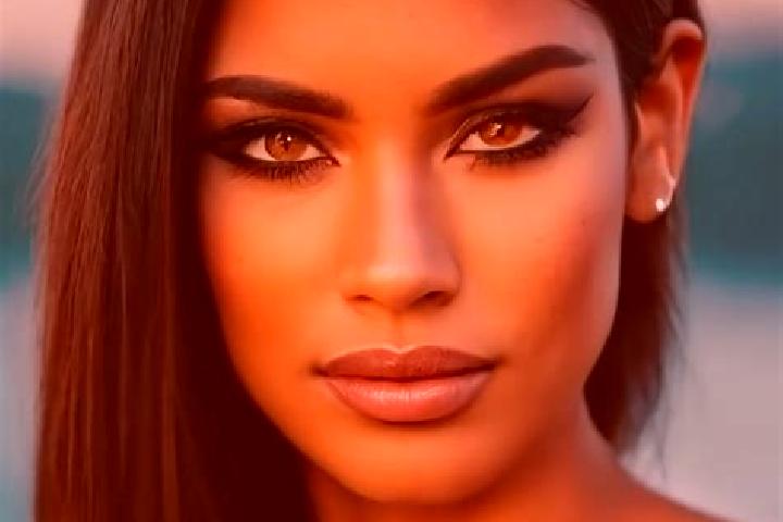 Stella, 24, a black green-eyed latina companion based in Lepea. Offering GFE, Duos, Roleplay, Fetish. Available for incall and outcall, day and evening dates.