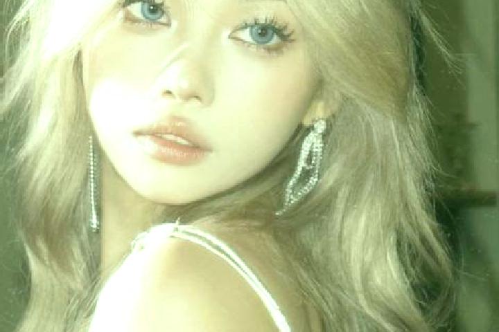 Stella, 24, a blonde blue-eyed asian companion based in Milner. Offering Tantra, Party Girl, Couples. Available for incall and outcall, day and evening dates.
