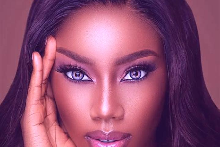 Stella, 24, a chestnut blue-eyed ebony companion based in Nyimba. Offering Fetish, Couples, Deep French Kissing. Available for incall and outcall, overnight ...