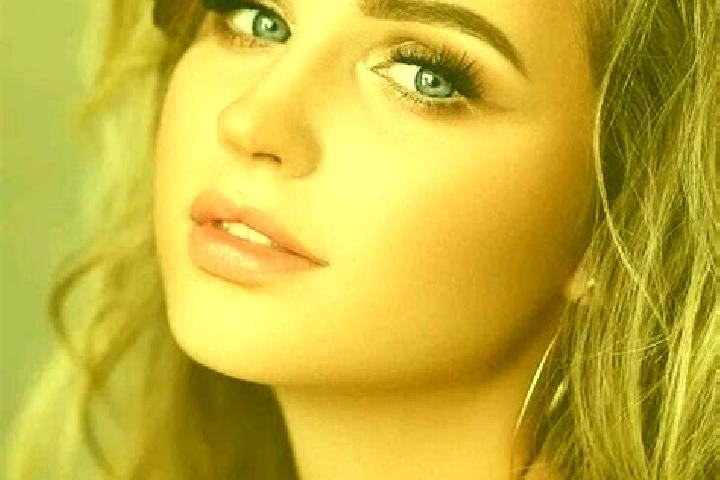 Stella, 24, a dark blonde blue-eyed mediterranean companion based in Perekip. Offering OWO, Travel Companion, Domination. Available for incall and outcall, o...