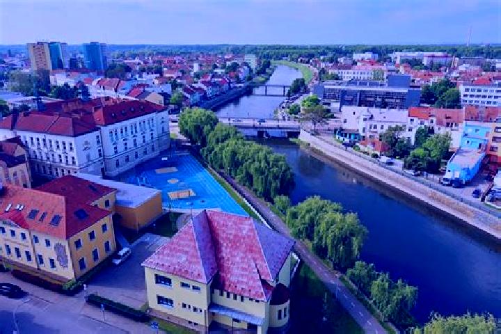 Stella, 24 — Escort in Breclav, Czech Republic