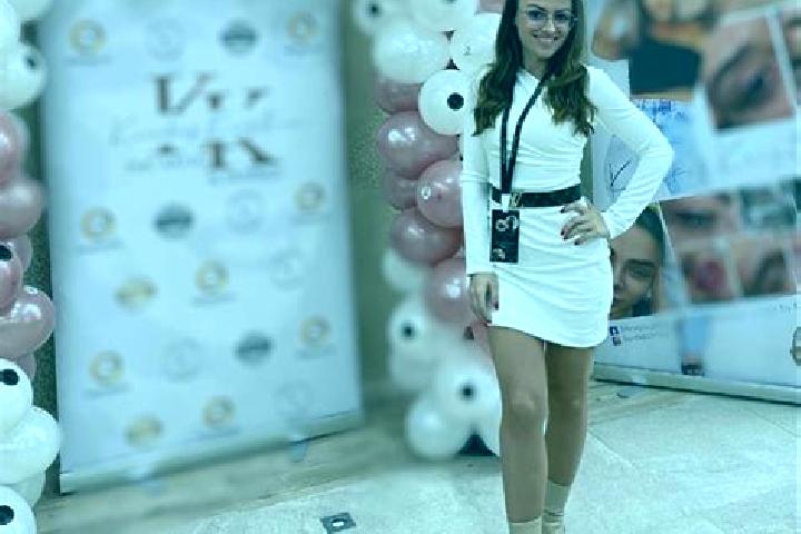 Stella, 24 — Escort in Diosod, Romania