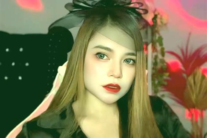 Stella, 24 — Escort in Kwandang, Indonesia