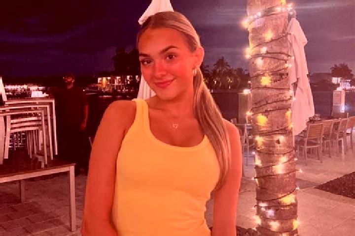 Stella, 24 — Escort in Massapequa, United States