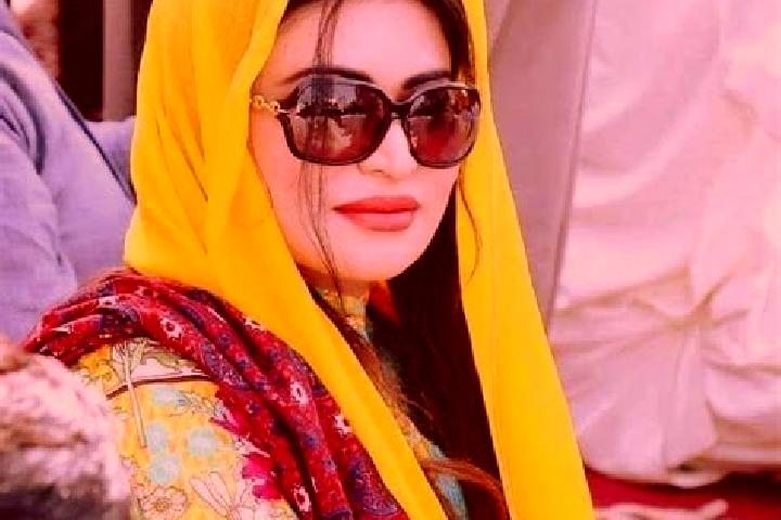 Stella, 24 — Escort in Mirpur Sakro, Pakistan