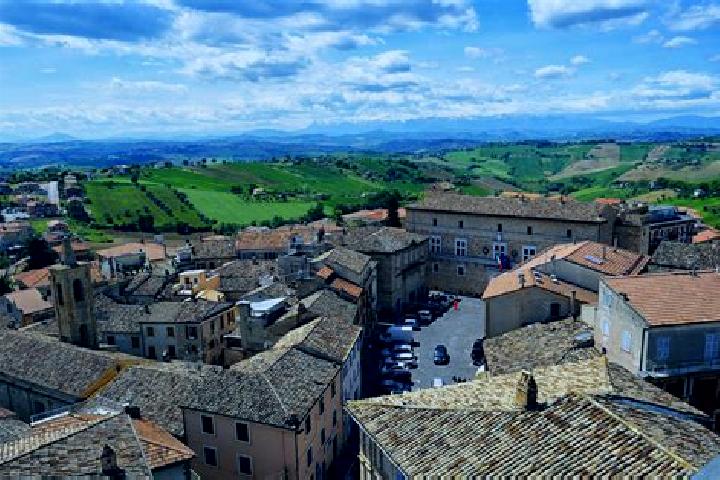 Stella, 24 — Escort in Monte San Giusto, Italy