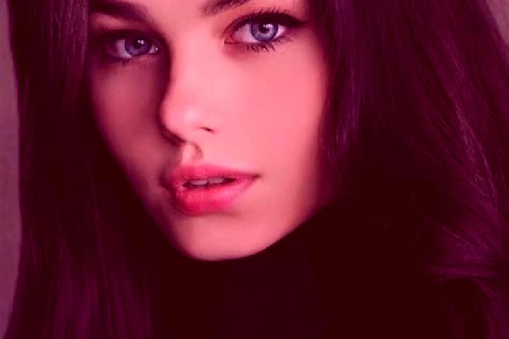 Stella, 25, a black blue-eyed slavic companion based in Loebtau. Offering Party Girl, 69, OWO. Available for incall and outcall, overnight bookings available.