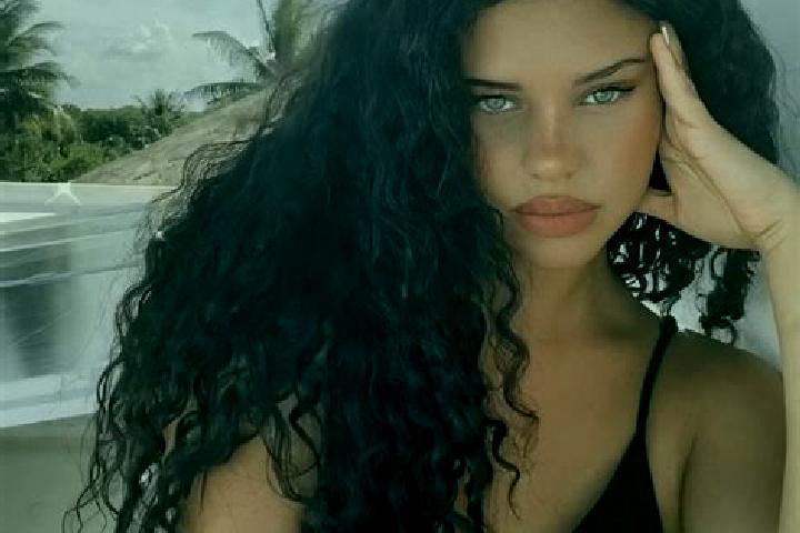 Stella, 25, a black grey-eyed latina companion based in Dolni Nemci. Offering Girlfriend Experience, Massage, Duos, GFE. Available for incall and outcall, da...