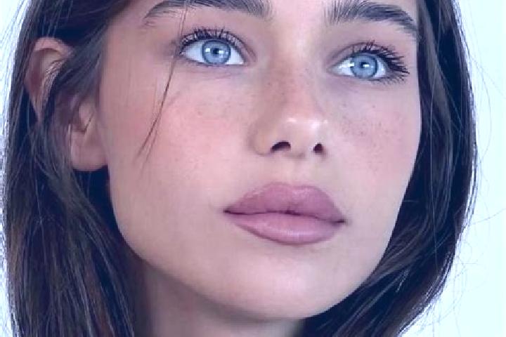 Stella, 25, a brunette brown-eyed mediterranean companion based in Medulin. Offering GFE, Couples, Domination. Available for incall and outcall, overnight bo...