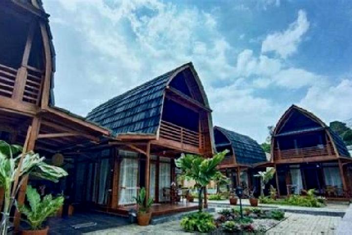 Stella, 25 — Escort in Cipacung Landeuh, Indonesia