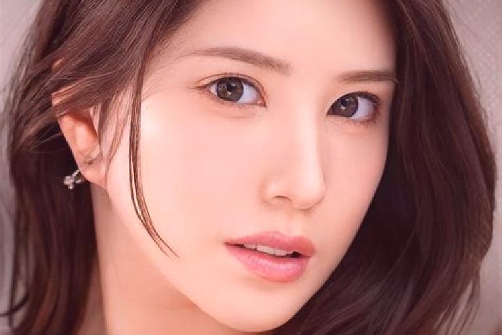 Stella, 25 — Escort in Hikari, Japan