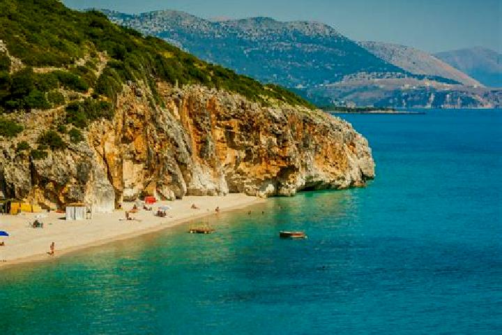 Stella, 25 — Escort in Krahes, Albania