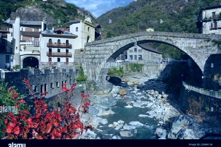Stella, 25 — Escort in Pont-Saint-Martin, Italy