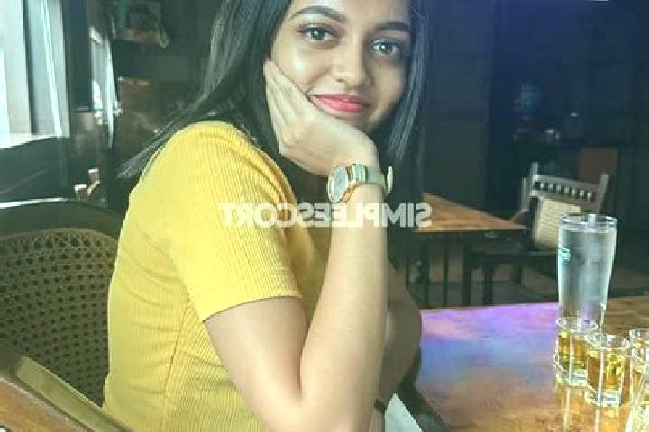 Stella, 25 — Escort in Valsad, India