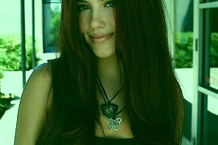 Stella, 26, a auburn dark-eyed slavic companion based in Arsunda. Offering Roleplay, Fetish, Domination. Available for incall and outcall, day and evening da...