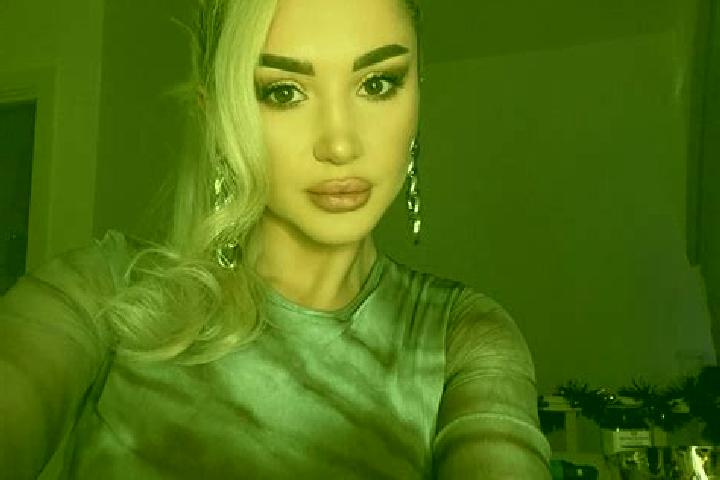 Stella, 26, a blonde amber-eyed middle eastern companion based in Eral. Offering GFE, BDSM, Dinner Date, Travel Companion. Available for incall and outcall, ...