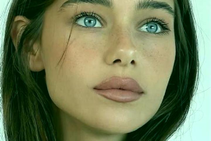 Stella, 26, a brunette brown-eyed slavic companion based in Suyo. Offering Dinner Date, Striptease, Couples, Fetish. Available for incall and outcall, day an...