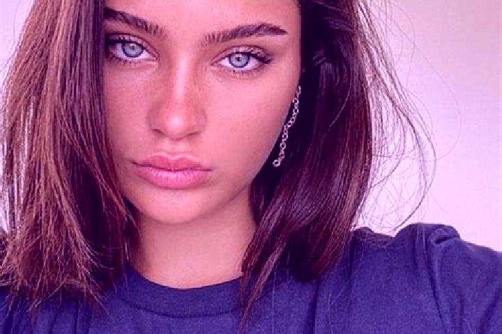Stella, 26, a brunette green-eyed ebony companion based in Charnas. Offering A-Level, Overnight, OWO. Available for incall and outcall, day and evening dates.