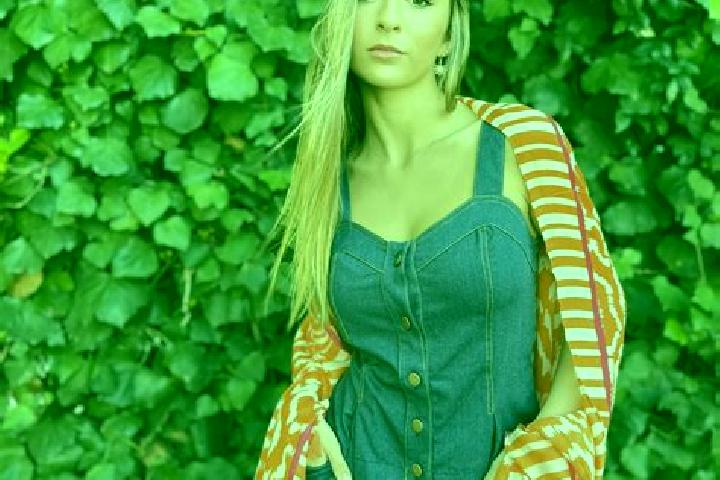 Stella, 26 — Escort in Haedo, Argentina
